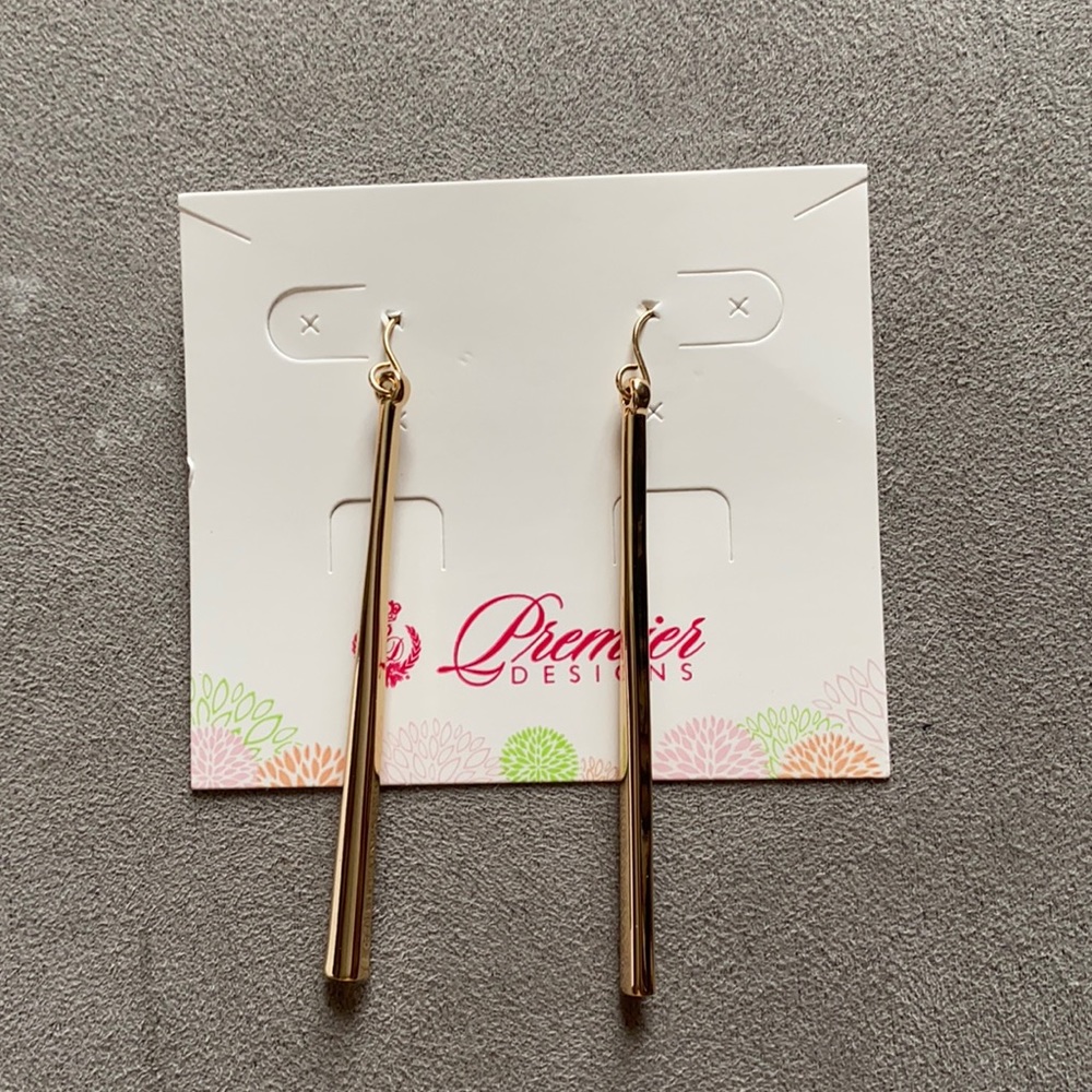 Premier stiletto earrings in gold. NWT.